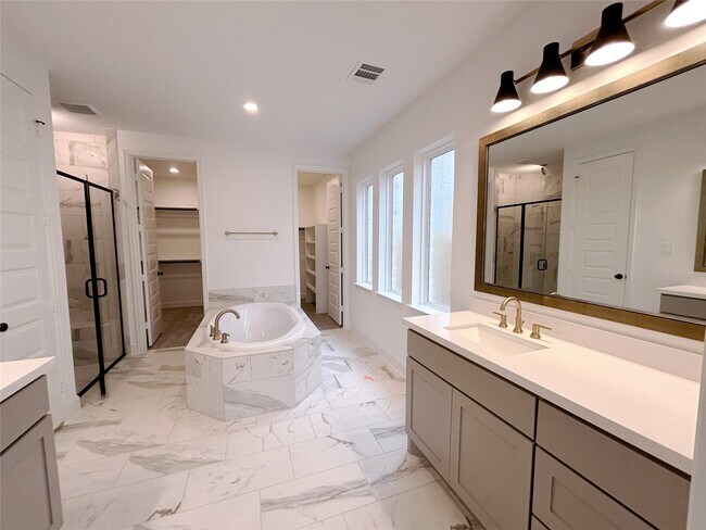 Building Photo - 29847 Longleaf Grv Ln