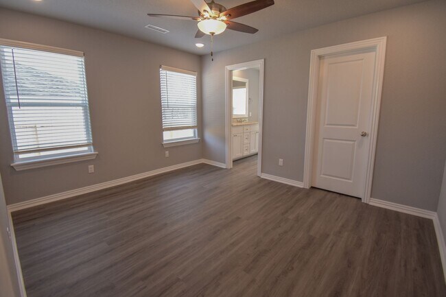 Building Photo - 3 Bedroom 2 Bath Home in Prairie Grove