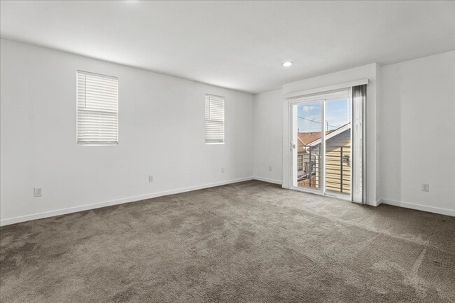 Building Photo - Modern Detached 3 Bedroom House with Private 2 Car Garage and Patio