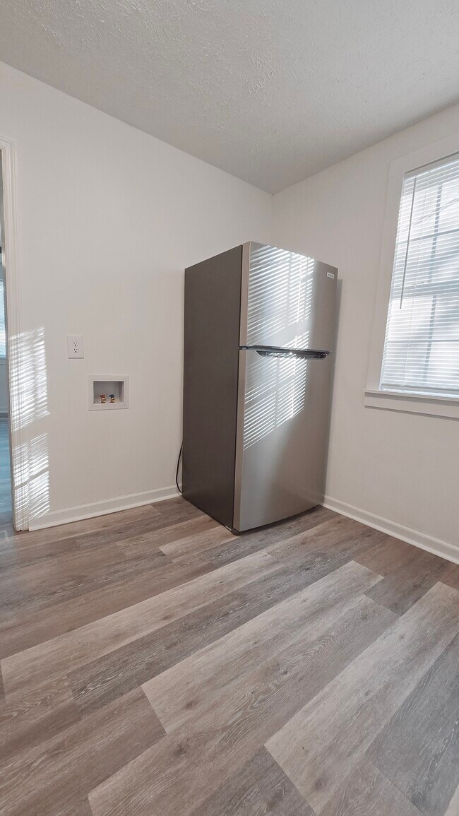 Building Photo - Monetta Apartments