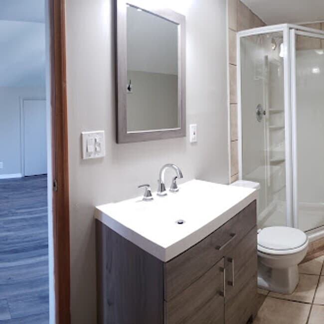 Building Photo - COMING SOON! Fully Renovated 3BR Multi-Level Home with New Appliances