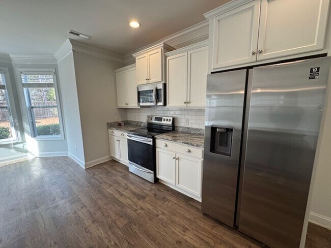 Building Photo - The Creek Of Willowwick