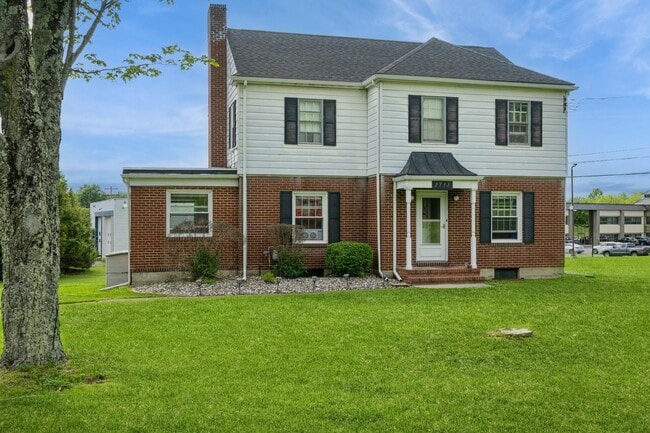 Building Photo - 1711 NY-17A
