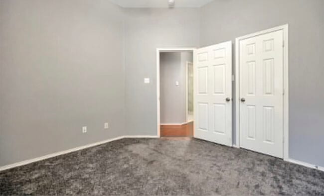 Building Photo - 10150 Santa Clara Ave