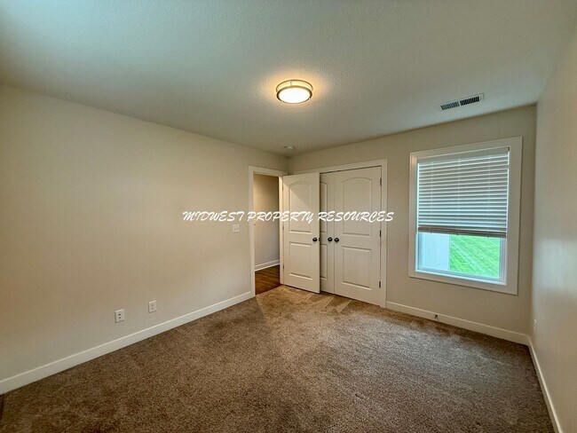 Building Photo - Beautiful 4-Bedroom 2-Story Home with Neighborhood Amenities