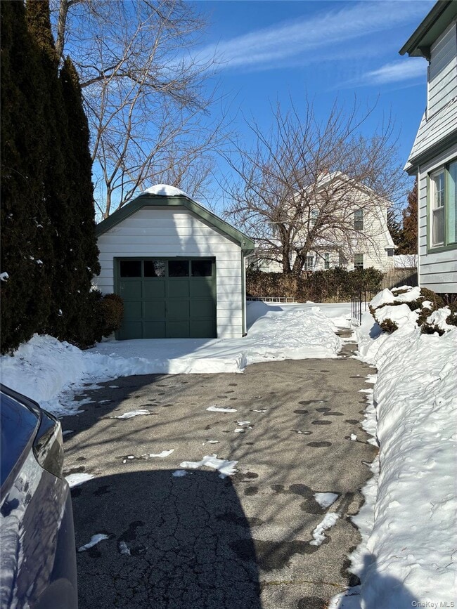 Building Photo - 119 Lincoln Ave