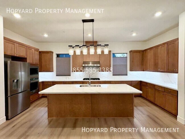 Building Photo - 302 Tea Tree Terrace