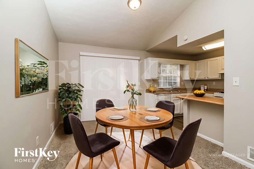 Building Photo - 457 Maid Marion Ln