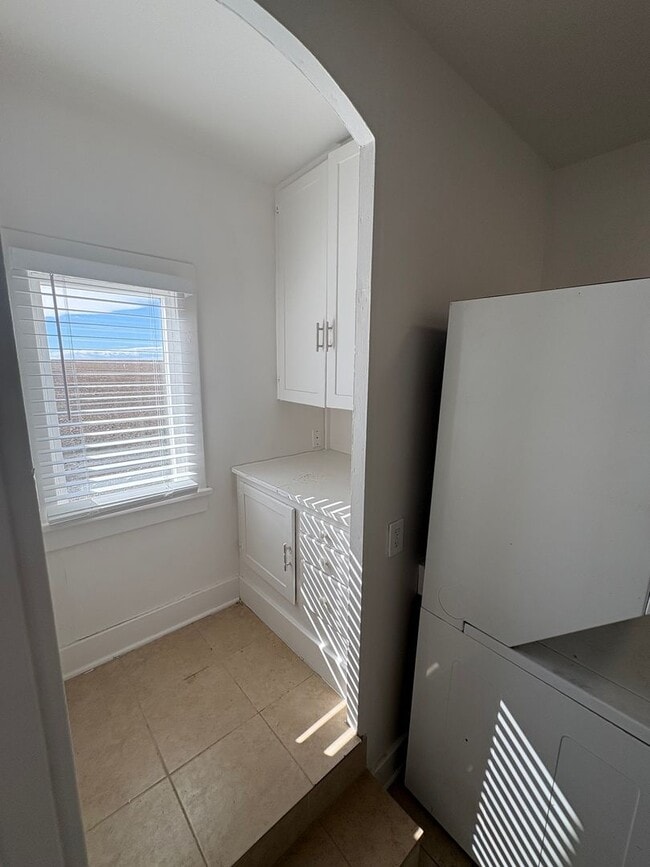 Building Photo - Cozy Country Home with Mountain Views