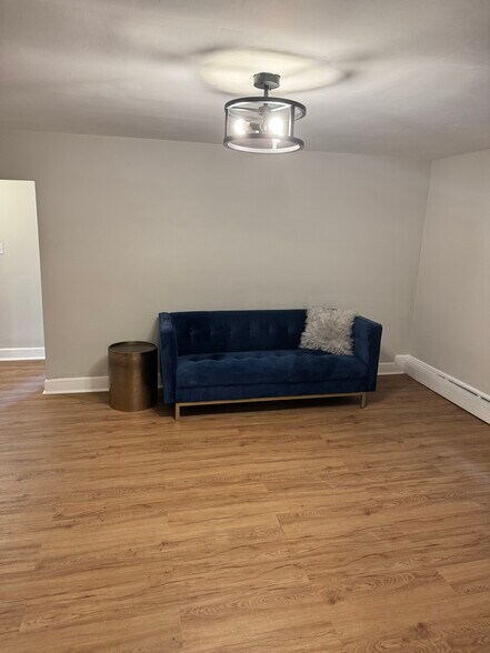 Building Photo - 63 Selkirk Rd