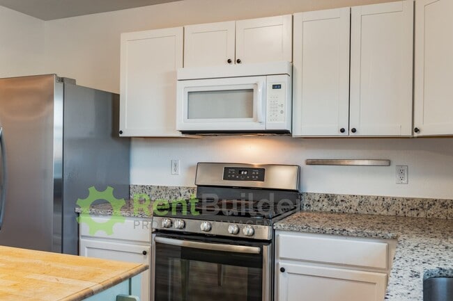 Building Photo - CALL US TODAY AT (505) 808-6467 TO SCHEDUL...