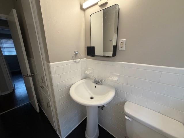 Building Photo - 914 E David Langan Dr