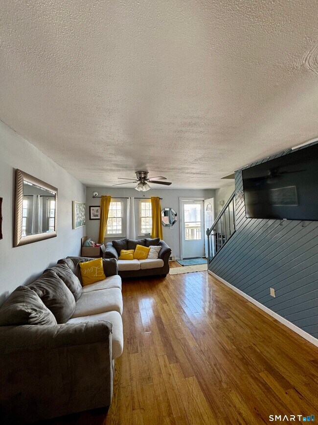 Building Photo - 12-16-16 Scuppo Rd