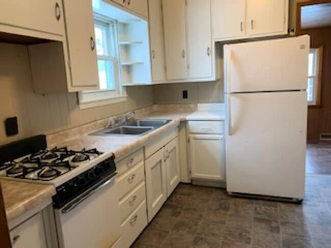 Building Photo - 641 Wyoming St