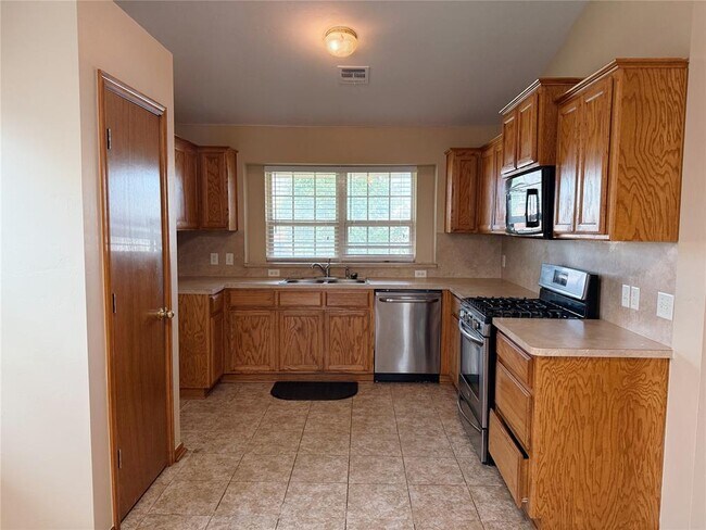 Building Photo - 18209 Montoro Way