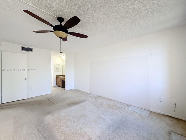 Building Photo - 6750 Royal Palm Blvd