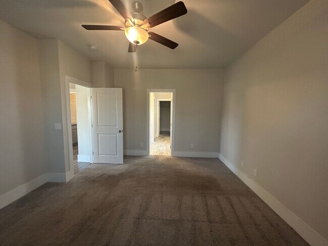 Building Photo - 177 Cherry Laurel Dr