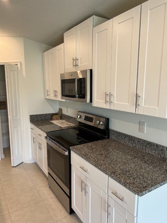 Building Photo - 12767 Weston Oaks Ln