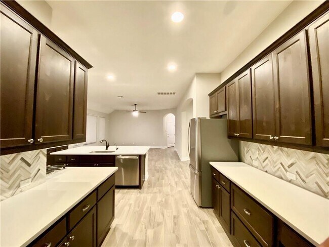 Building Photo - 2705 Rabbit Creek Dr