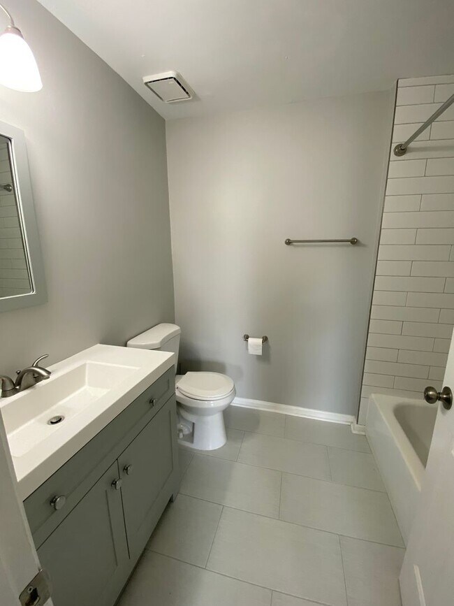 Building Photo - Condo In Manassas 2BR/2BA