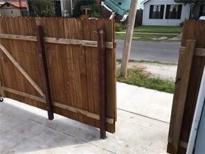 Building Photo - 700 N Alexander St