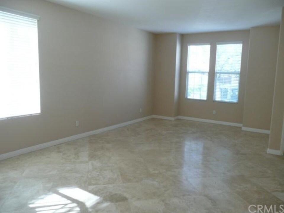 Building Photo - 18 Copperstone Ln