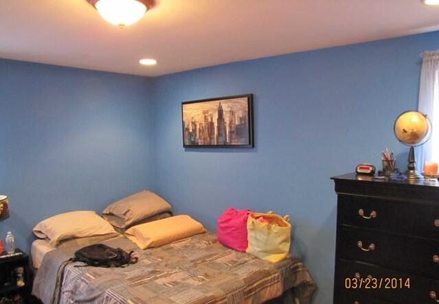 Bedroom 2 - 298 Luddington Ave