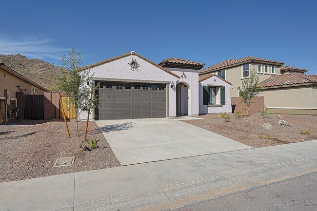 Building Photo - Beautiful 4 Bedroom Home in Aloravita Community