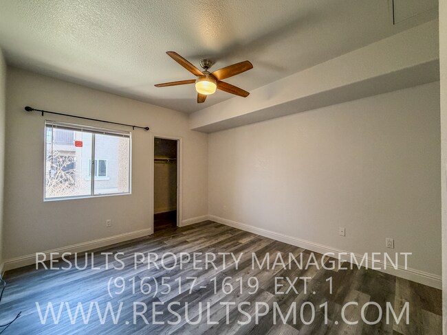 Building Photo - 1 Bed 1 Bath Roseville Condo with Attached Garage