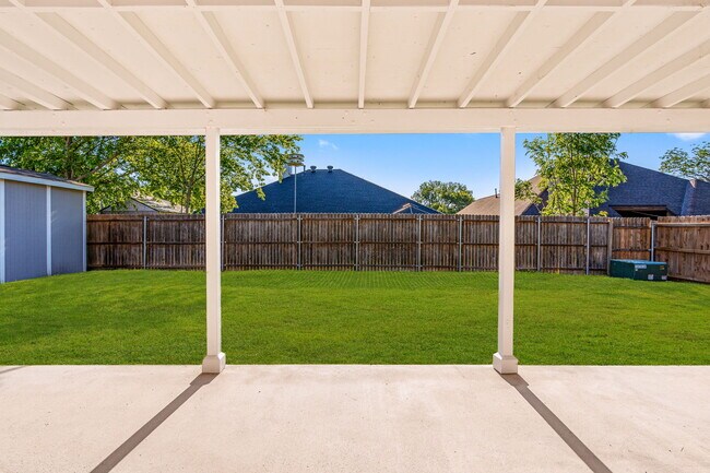 Building Photo - 2710 Stone Creek Ln