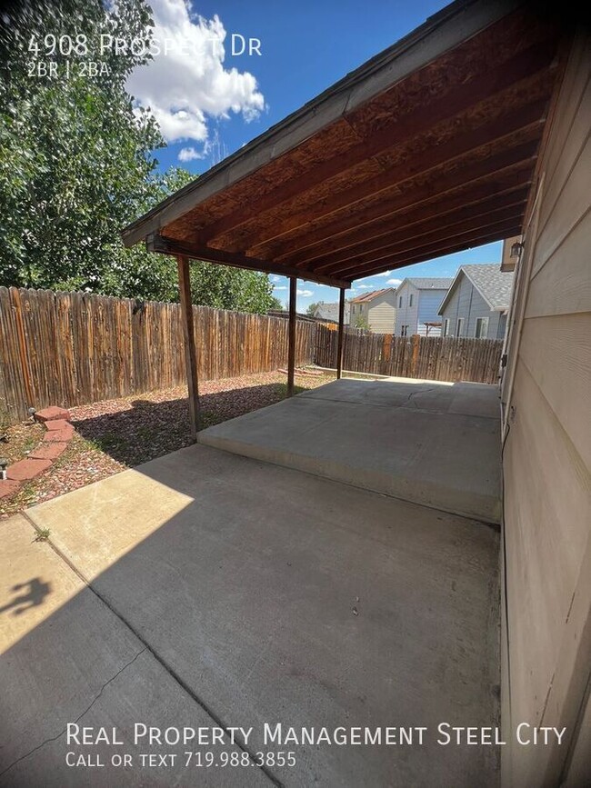 Building Photo - 4908 Prospect Dr