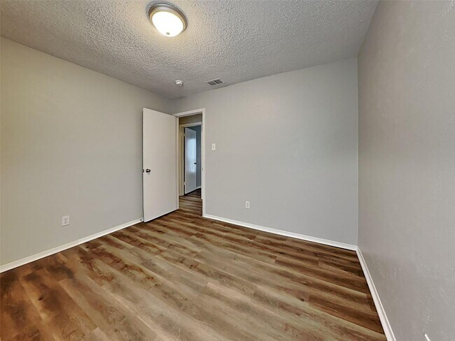 Building Photo - 3 BR/2BA | Renovated Single Family Home | 2-Car Garage | Gated backyard