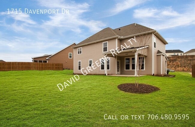 Building Photo - 1715 Davenport Dr