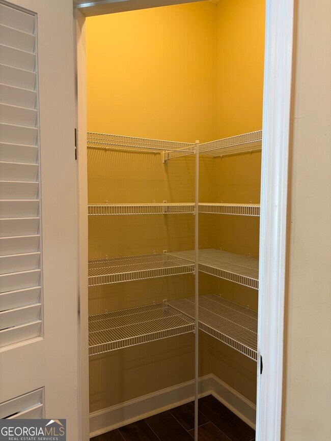 Building Photo - 123 Miller Ct