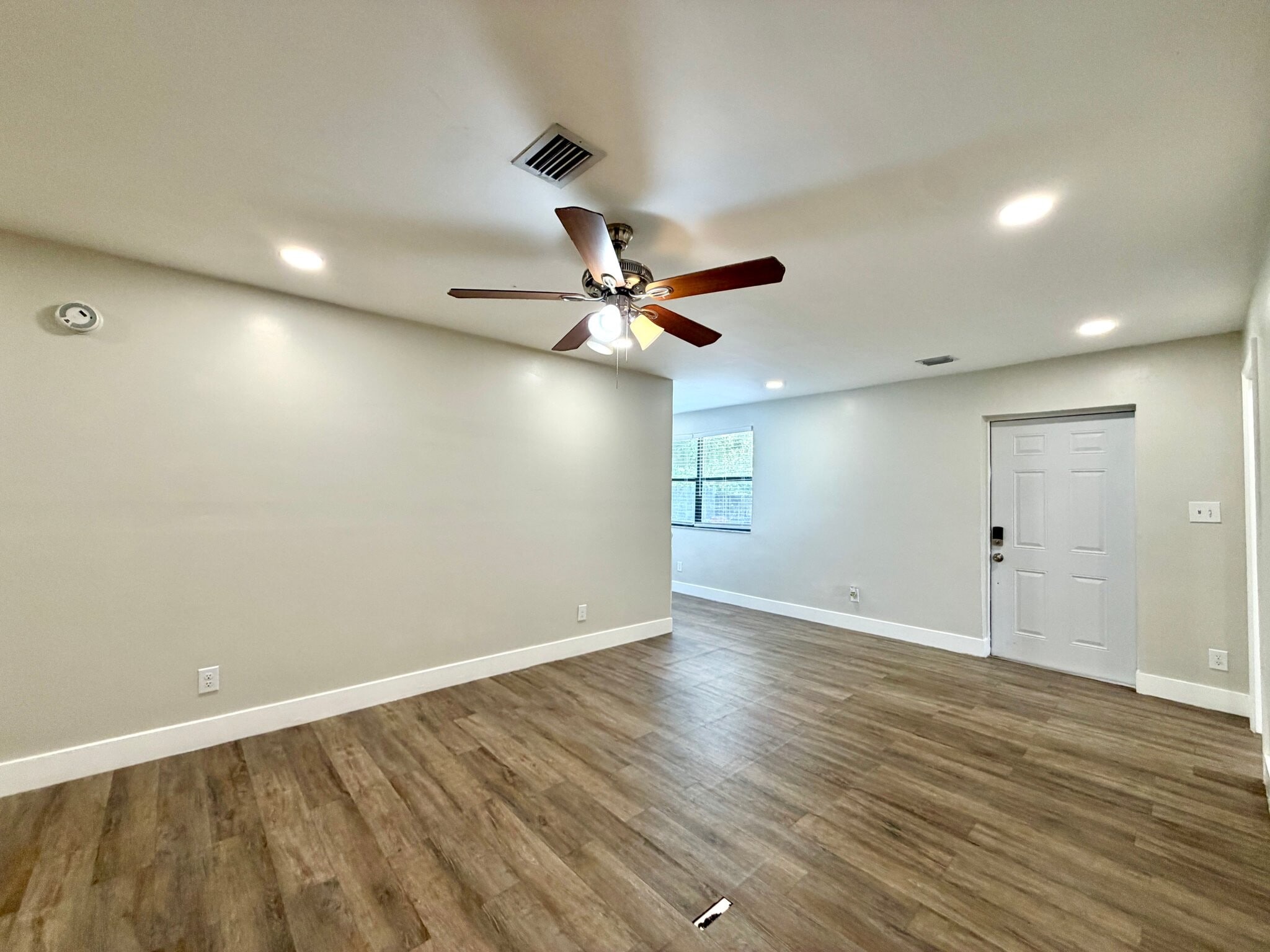 Building Photo - 661 NW 23rd Terrace