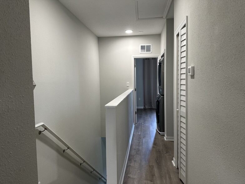 Building Photo - 4350 Tyler Cir N