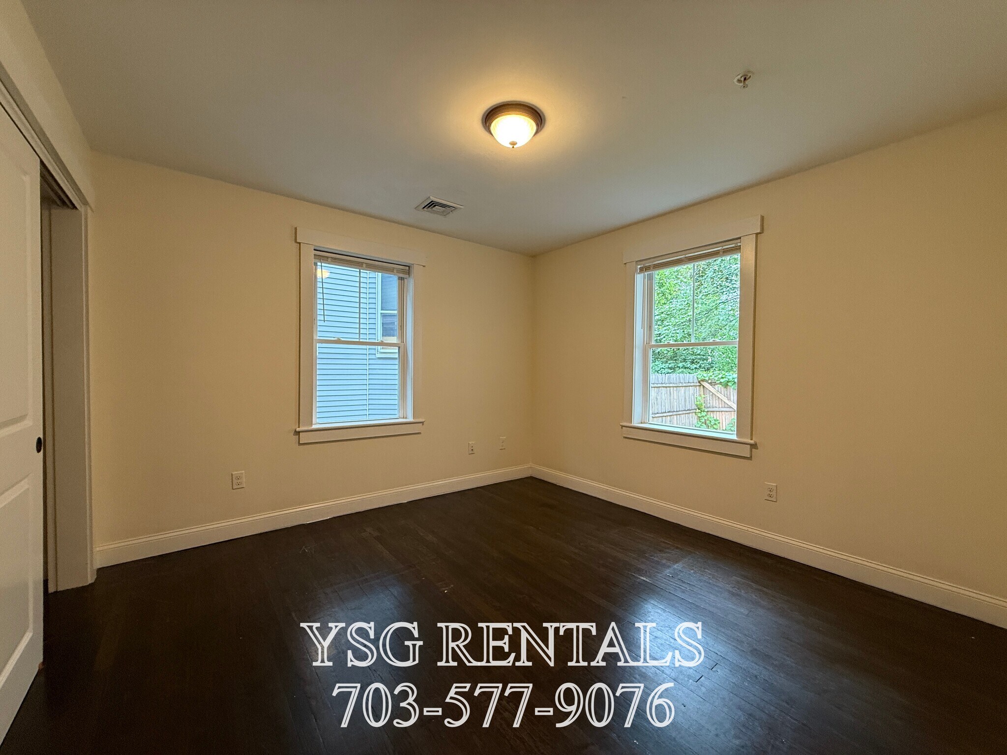 Building Photo - 24 Sunset St