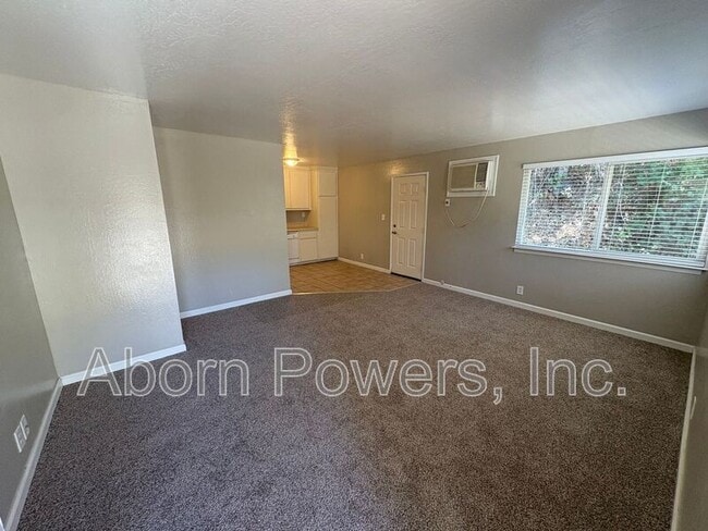 Building Photo - 2760 Coloma St