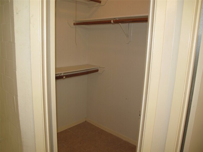 Building Photo - 2526 Doverglen Dr