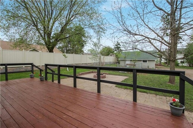 Building Photo - 3 Bedroom Single Home on the North Side of...