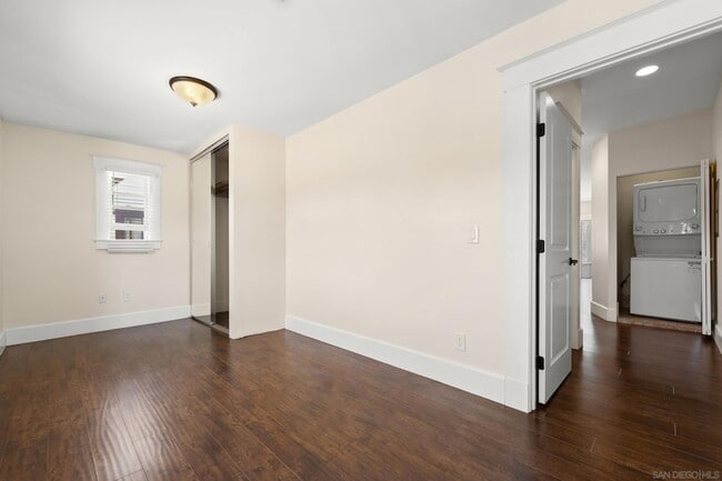 Building Photo - 2257 2nd Ave