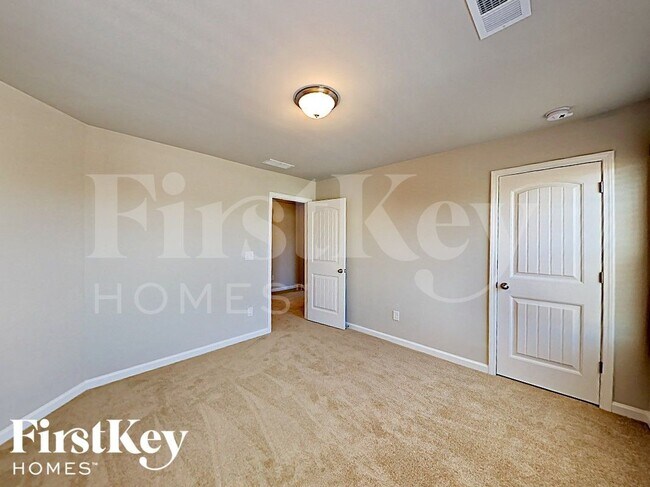 Building Photo - 3204 Baylor Cir