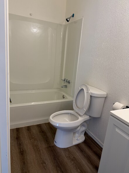 Building Photo - 601 N Cameron St