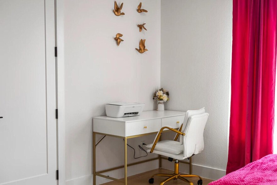 Building Photo - 2801 Cherrywood Ave