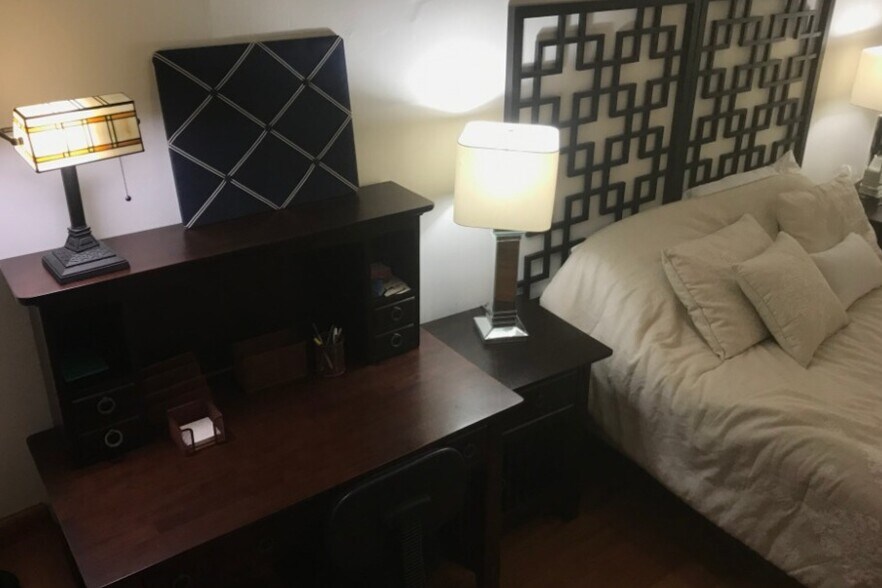 Desk - 4500 McPherson Ave