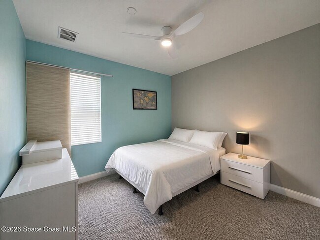 Building Photo - 631 Waterside Cir