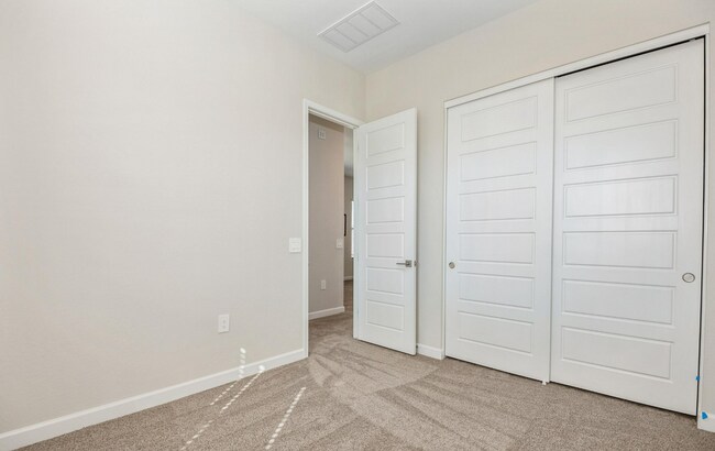 Building Photo - 4826 E Helena Dr