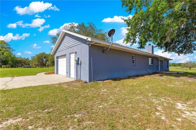 Building Photo - 3/2 Farm Home on 18.25 acres