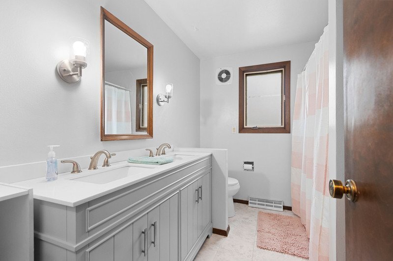 Building Photo - 2252 Deer Trail