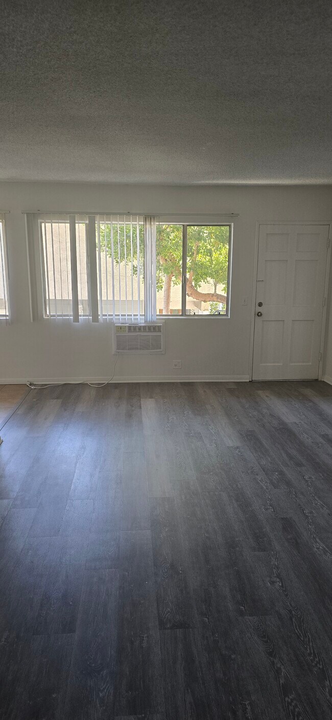 Building Photo - 369 Waldo Ave